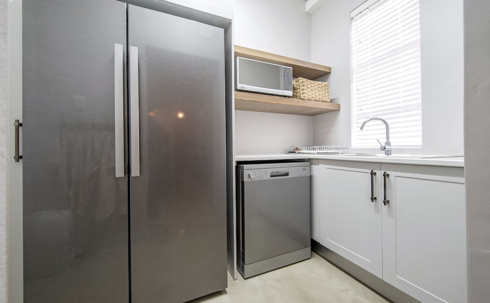 Фото Driftwood - Kenton on Sea