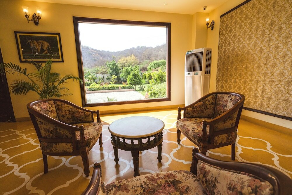 Фото WelcomHeritage Mount Valley Resort, Ranthambore