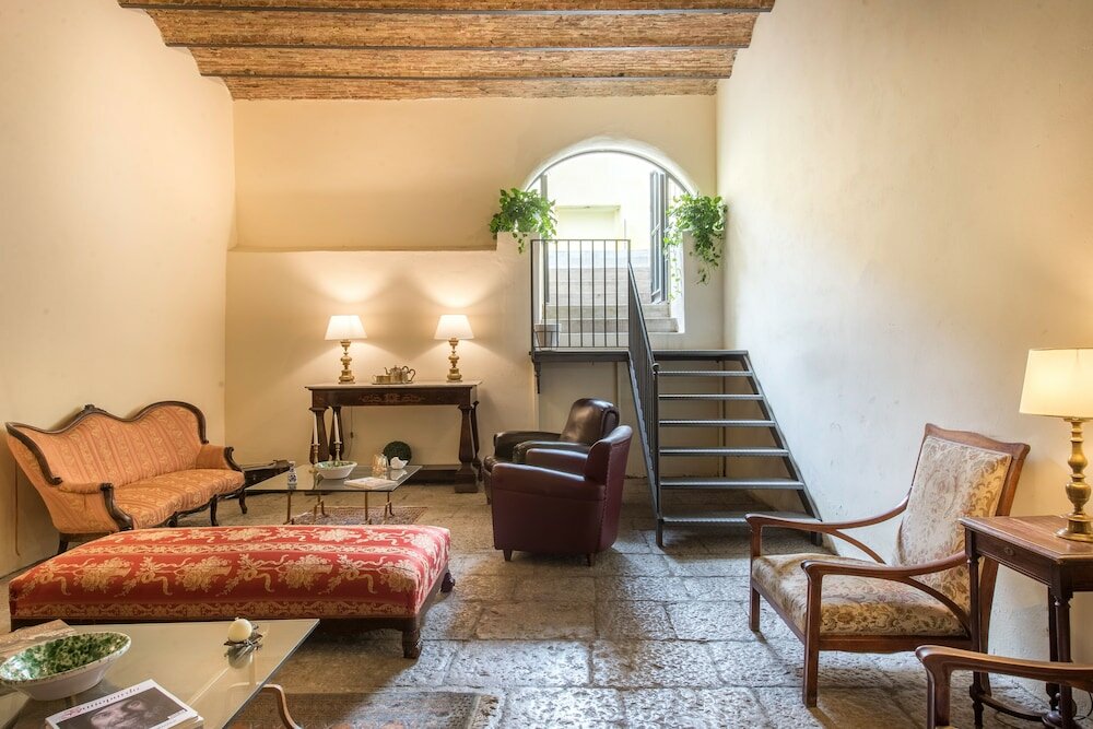 Фото Casa d'Arte Ugdulena con piscina e terrazza
