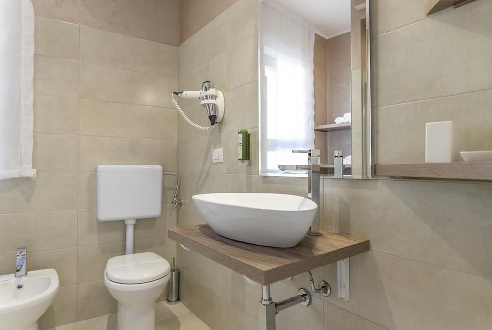 Фото ViaMonti Hotel