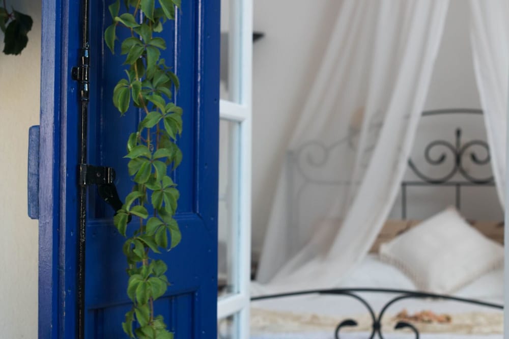 Фото Sun Rock Boutique Suites