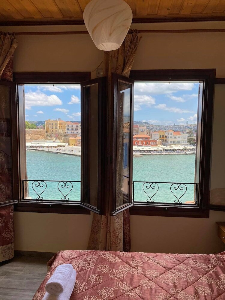 Фото Helena Hotel