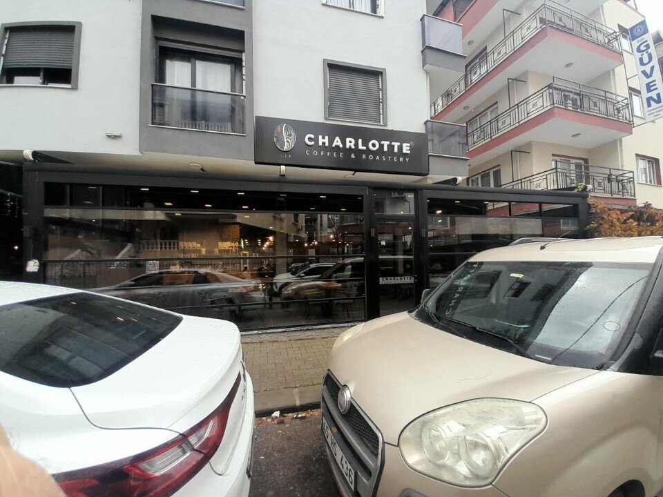Coffee shop Charlotte Coffee & Roastery, Izmir, photo