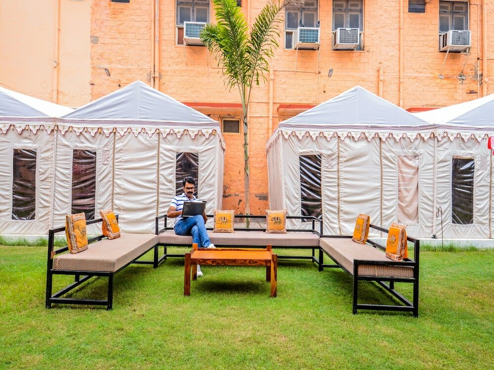 Фото Oyo 18825 Hotel Akshey