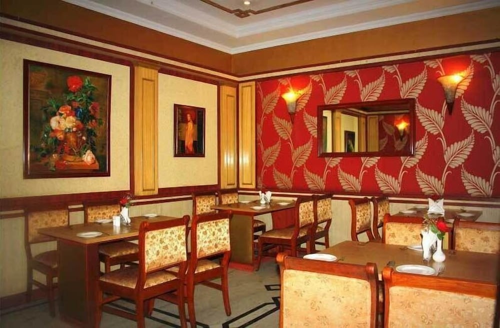 Фото Pallavi International Hotel