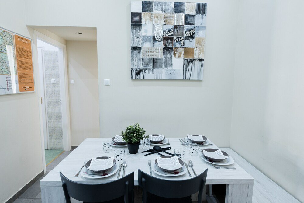 Фото Ho-Bi Oktogon Room & Apartment