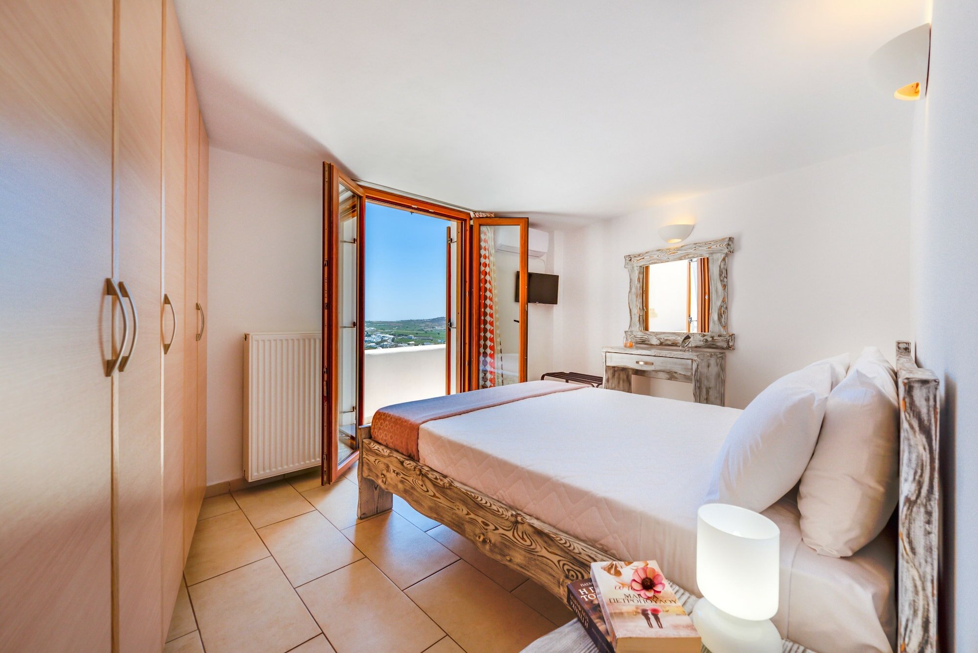 Фото Akrotiri Apartments