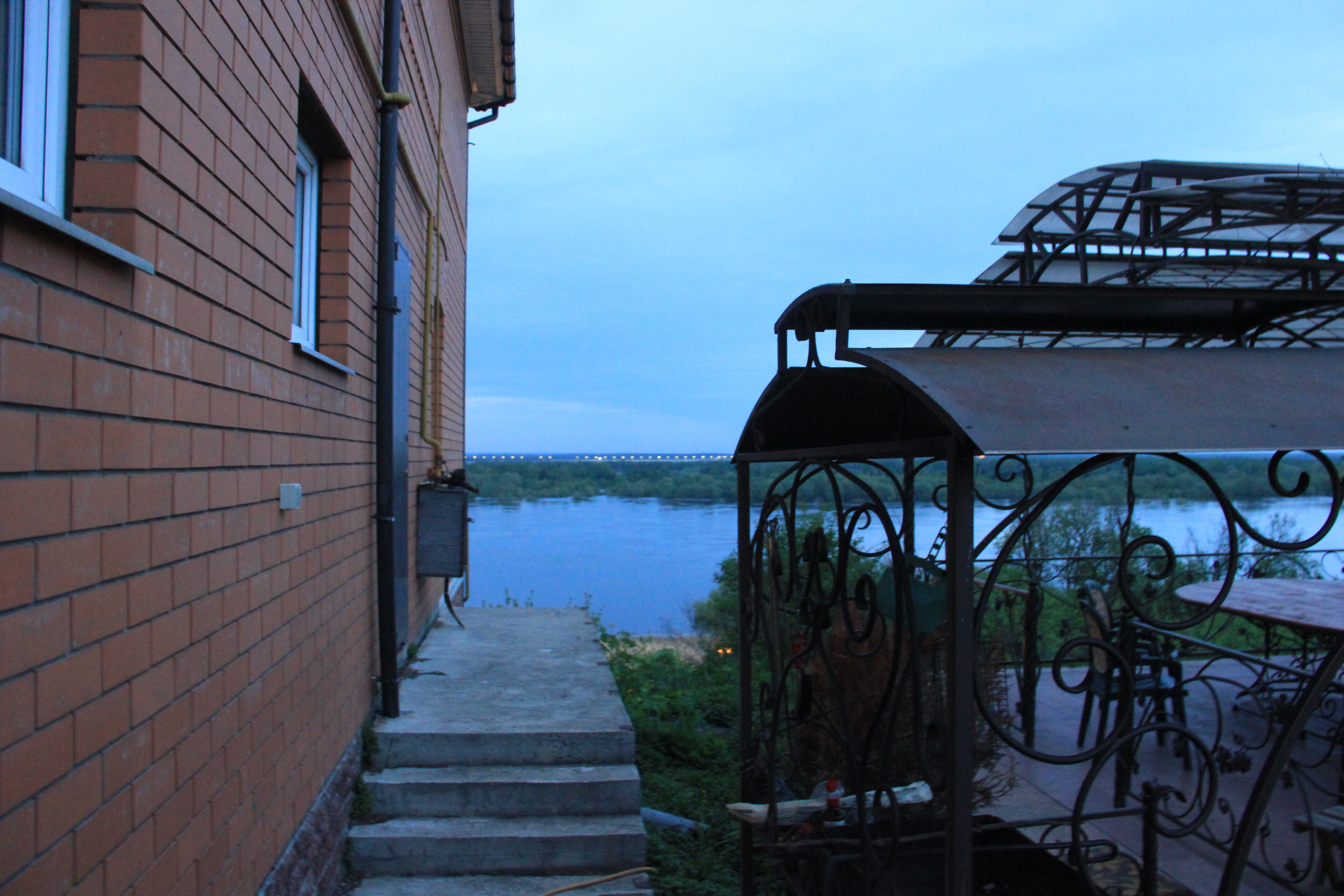 Фото Дом над рекой