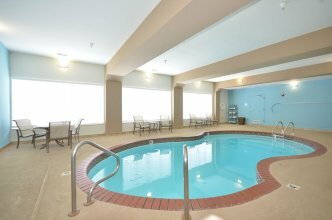 Фото Holiday Inn Express & Suites Farmington, an Ihg Hotel