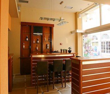 Фото Lakonia Hotel