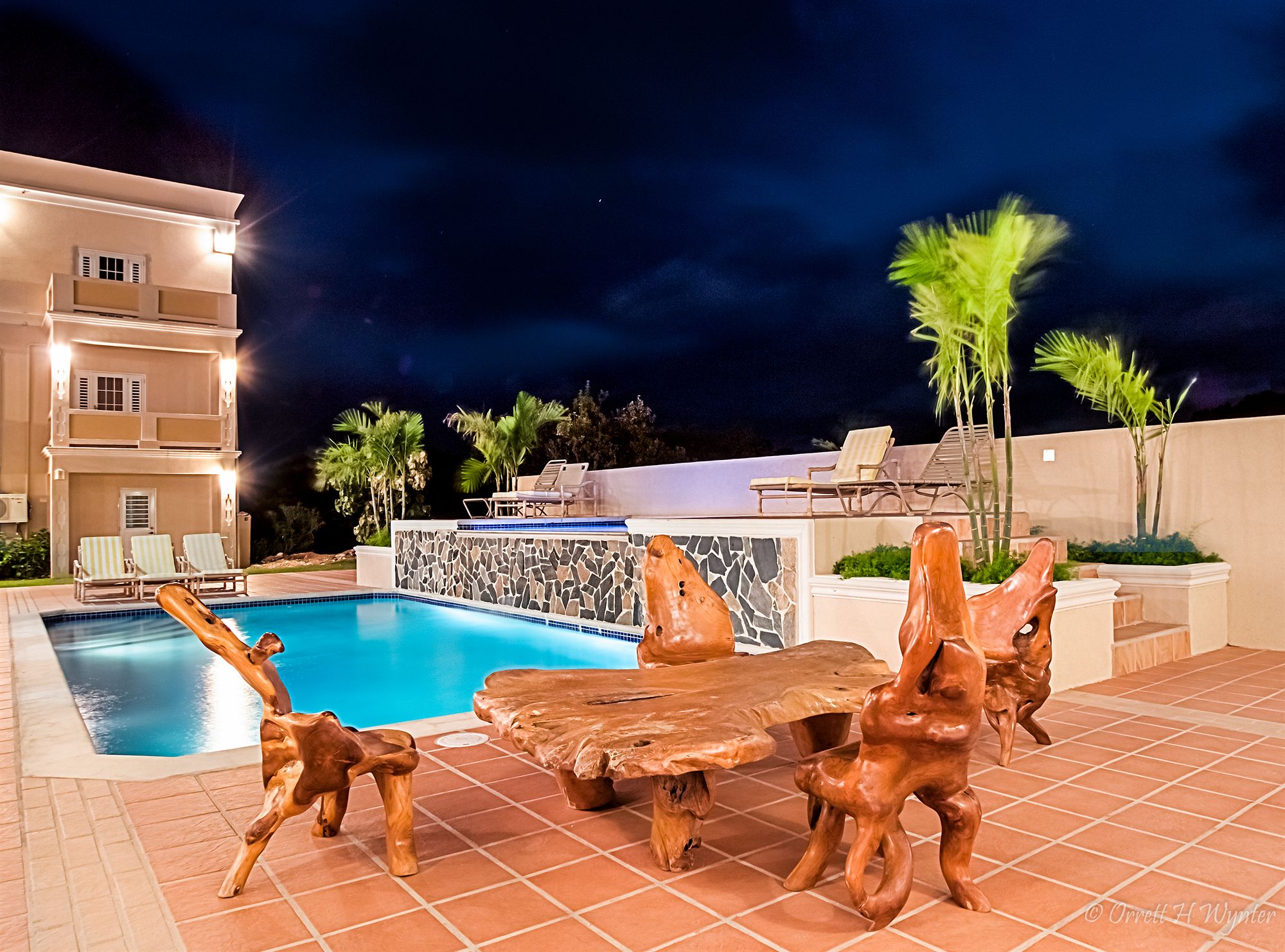 Фото La Vue Boutique Inn