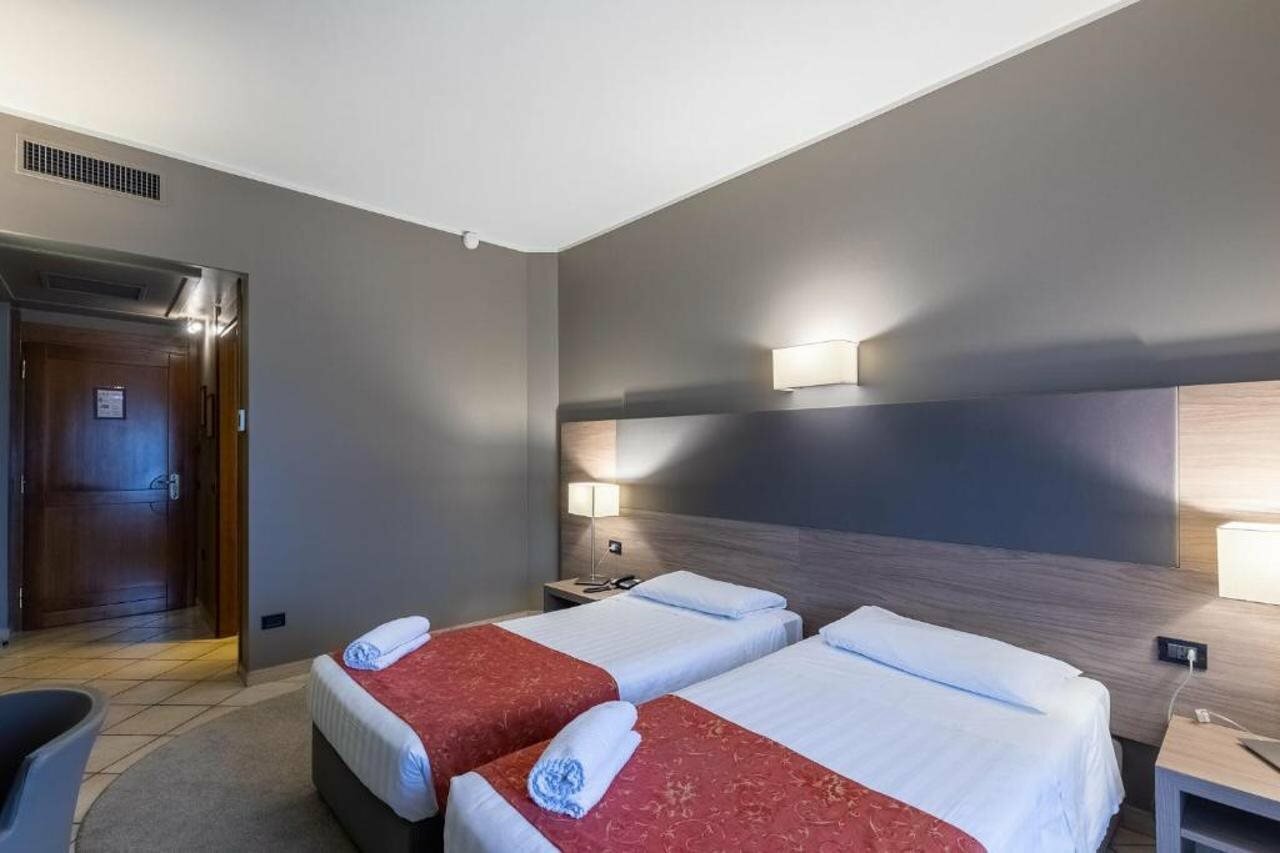 Фото Hotel Sunflower