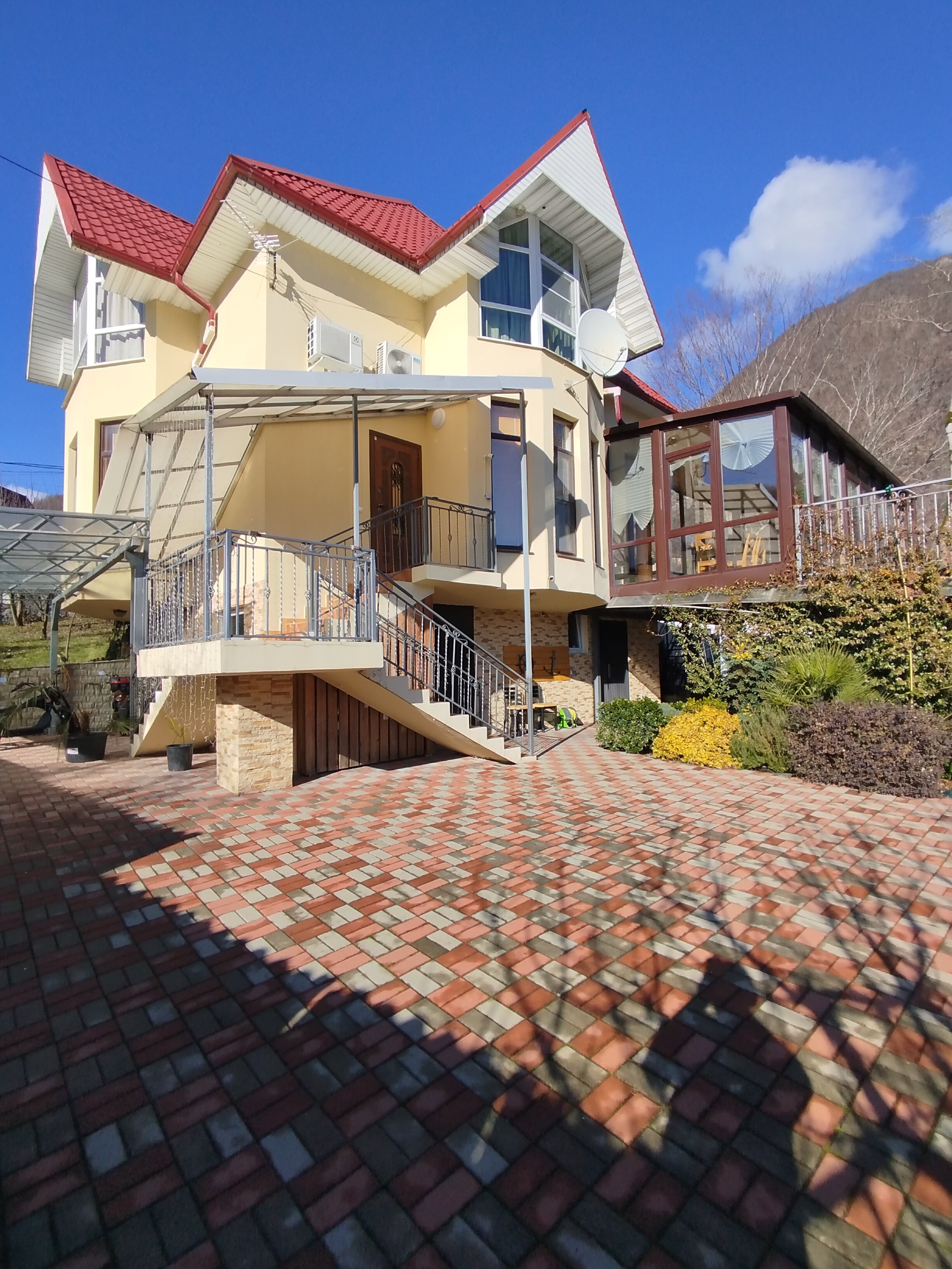 Фото Горы и море