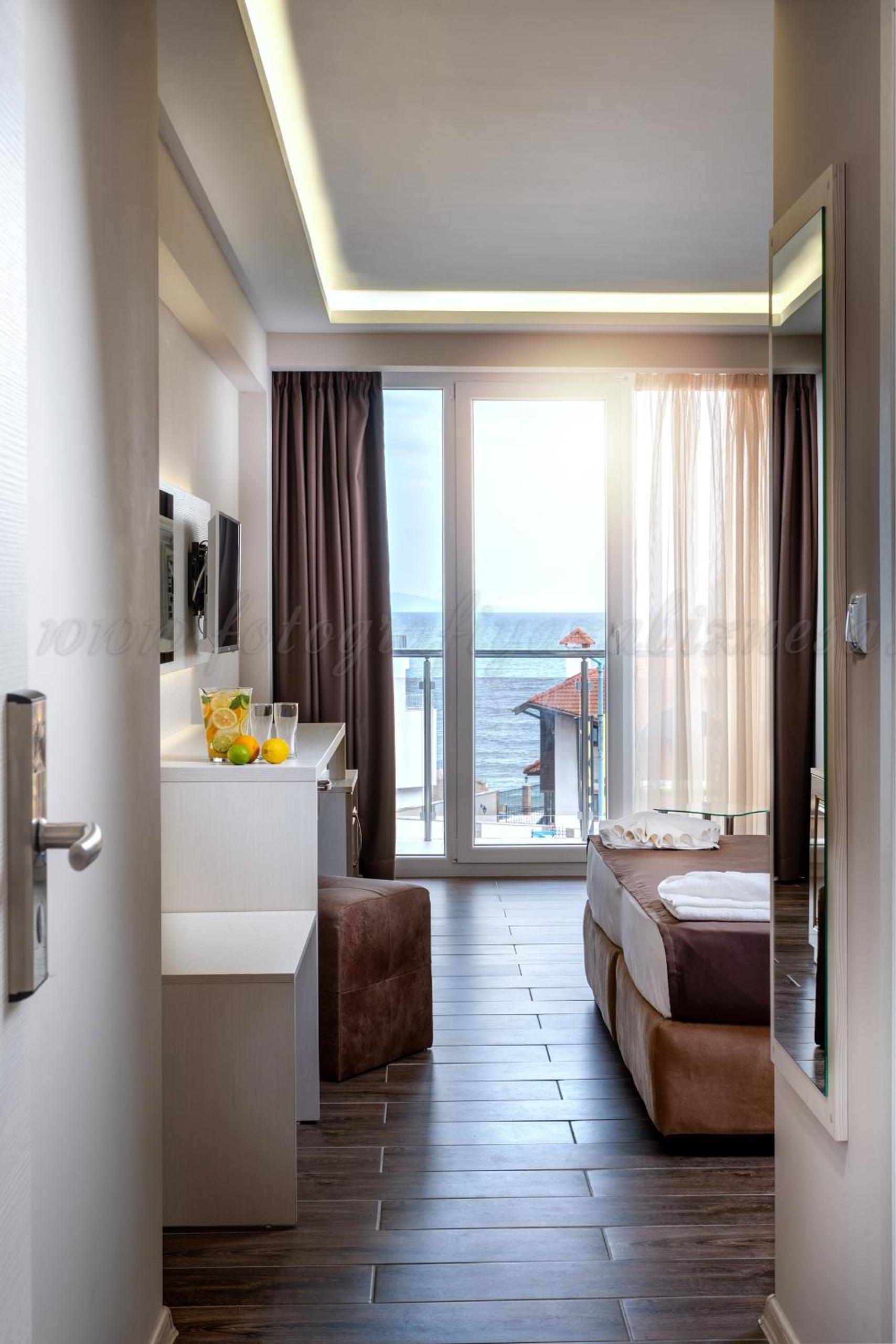 Фото Hotel Sunny