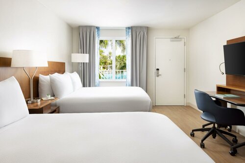 Гостиница Fairfield Inn & Suites Key West at The Keys Collection в Ки-Уэст
