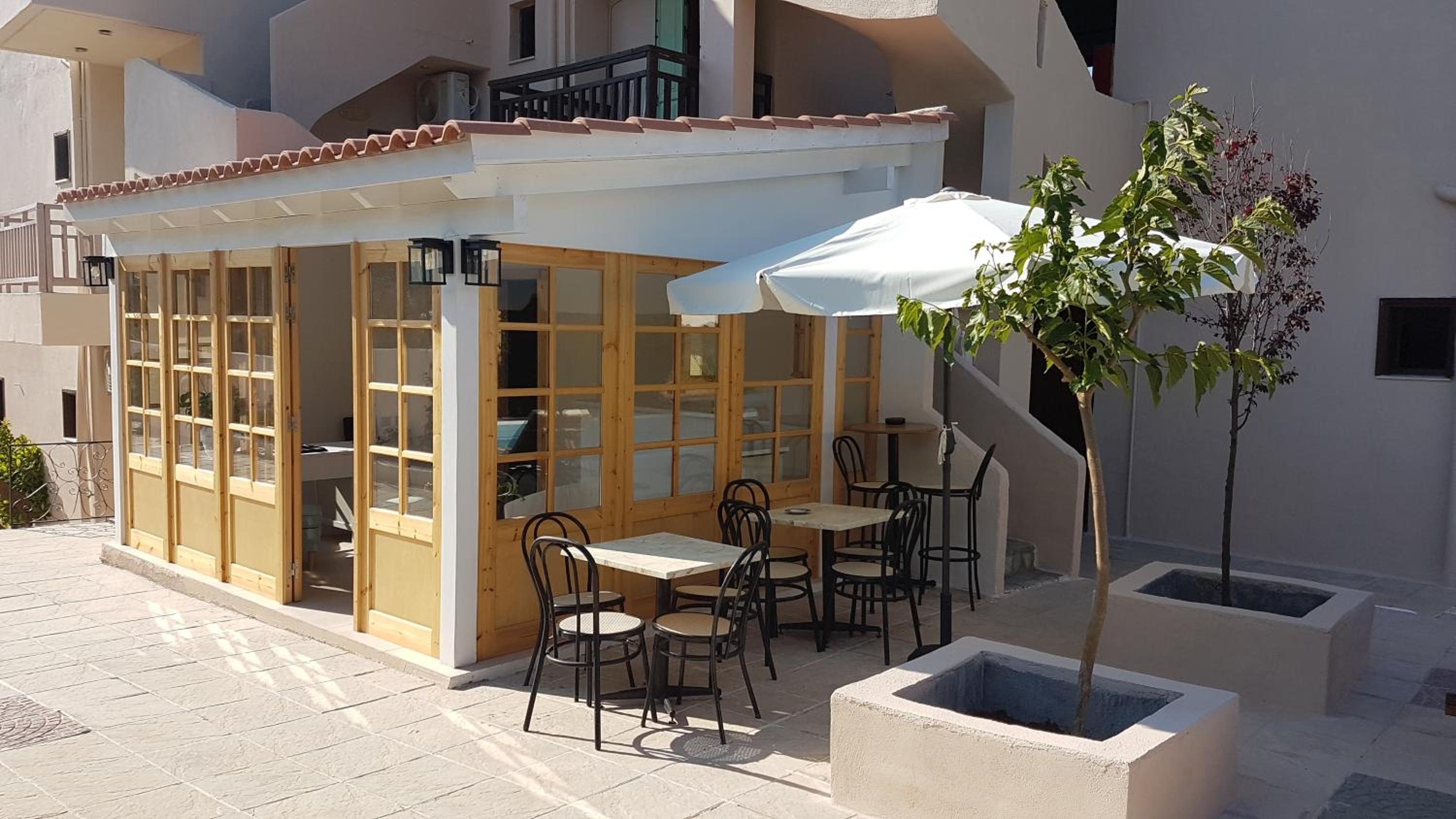 Фото Sirocco Apartments