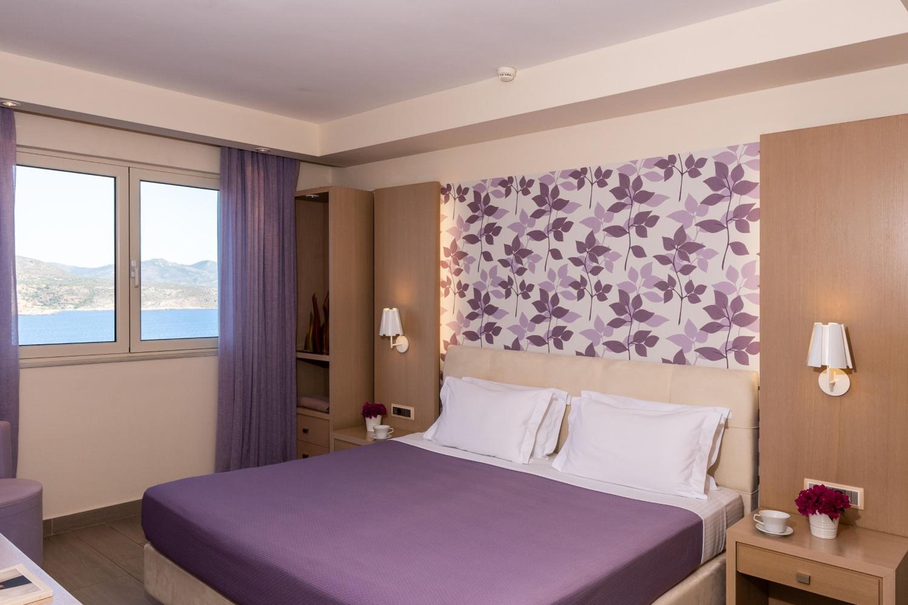 Фото Princess Kyniska Suites