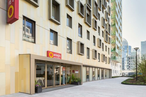 Гостиница Aparthotel Adagio la Défense Courbevoie в Курбевуа