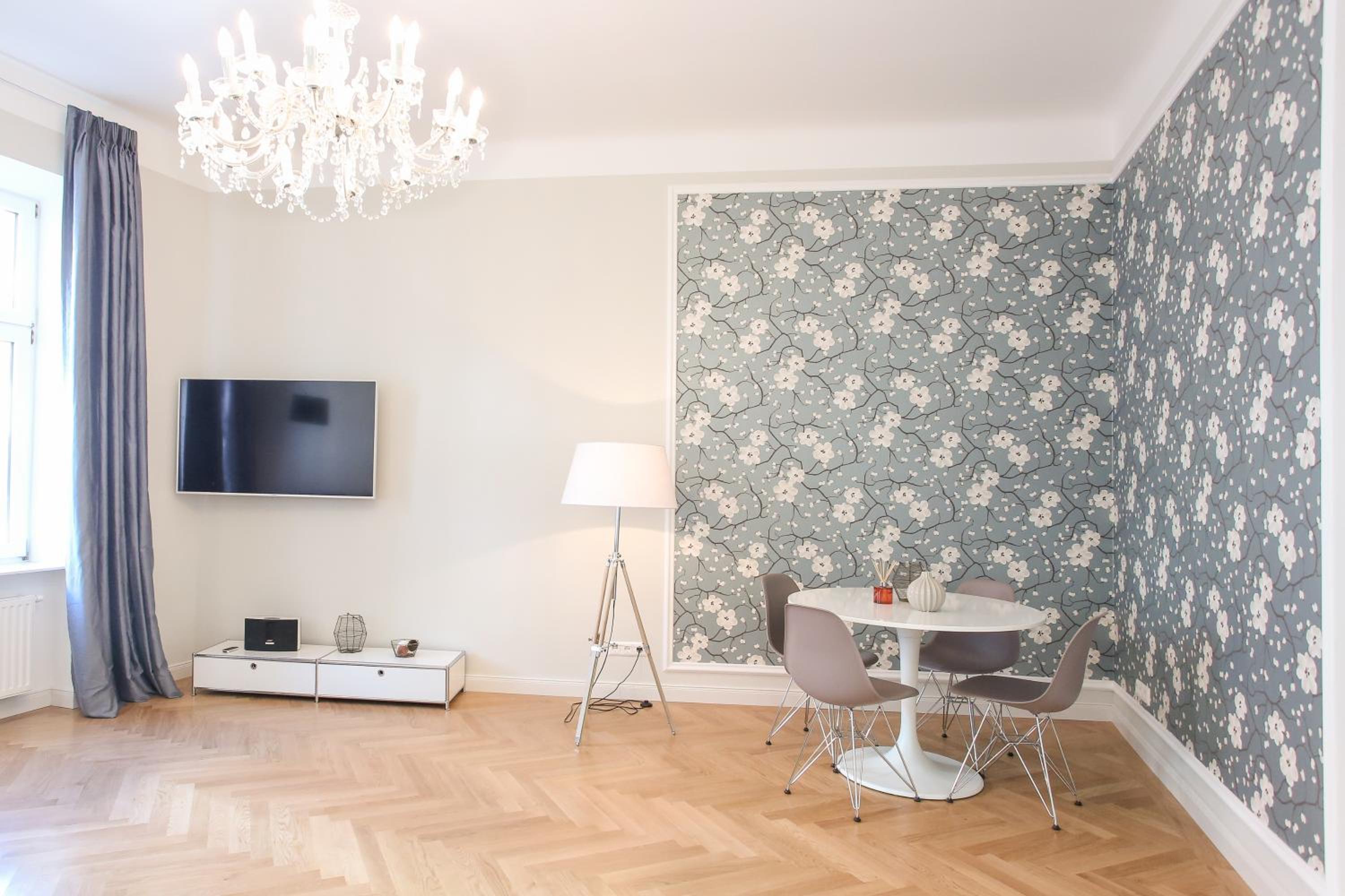 Фото Pink Grapefruit City Condo