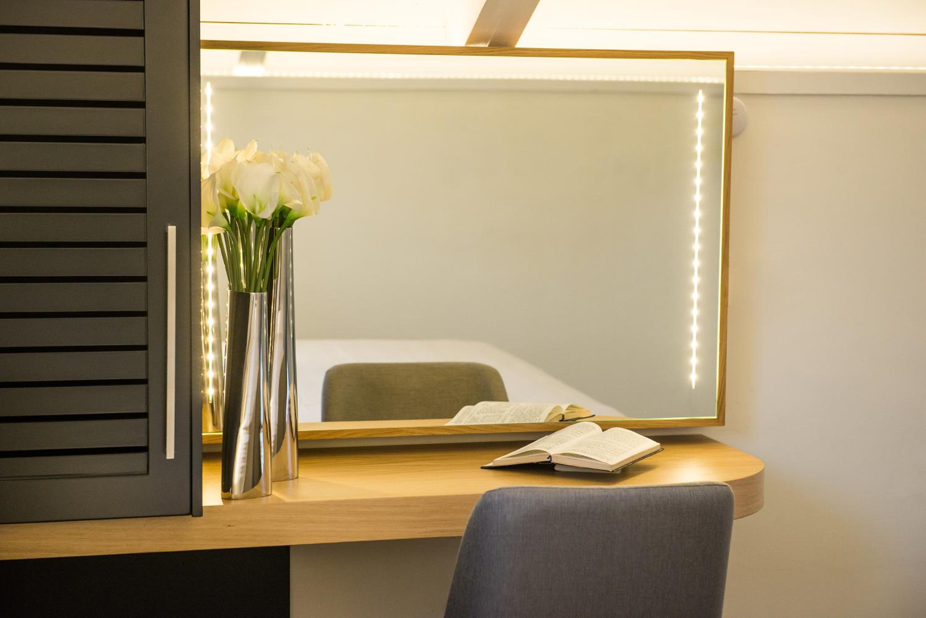 Фото Forum Suites