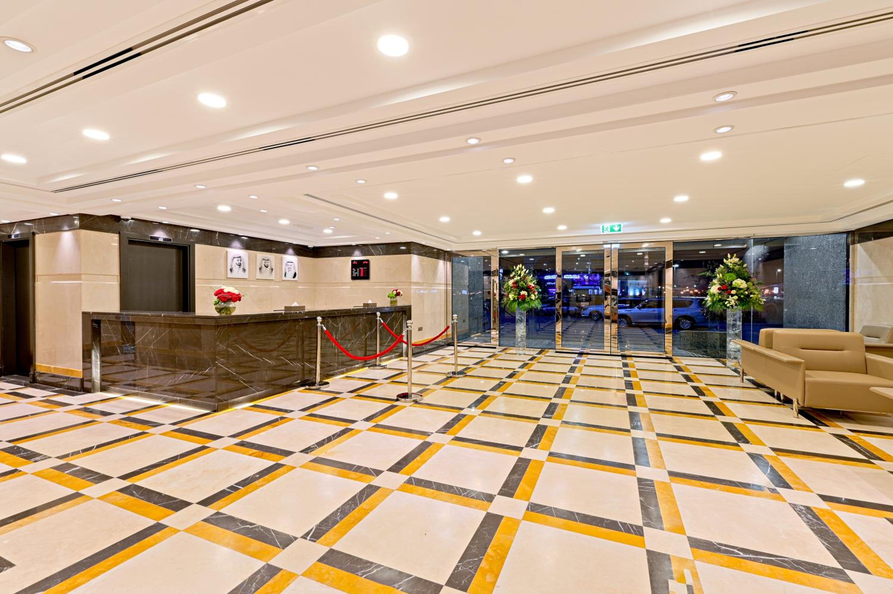 Фото отеля 2