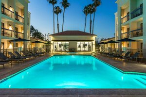 Гостиница Courtyard Palm Springs в Палм-Спрингс
