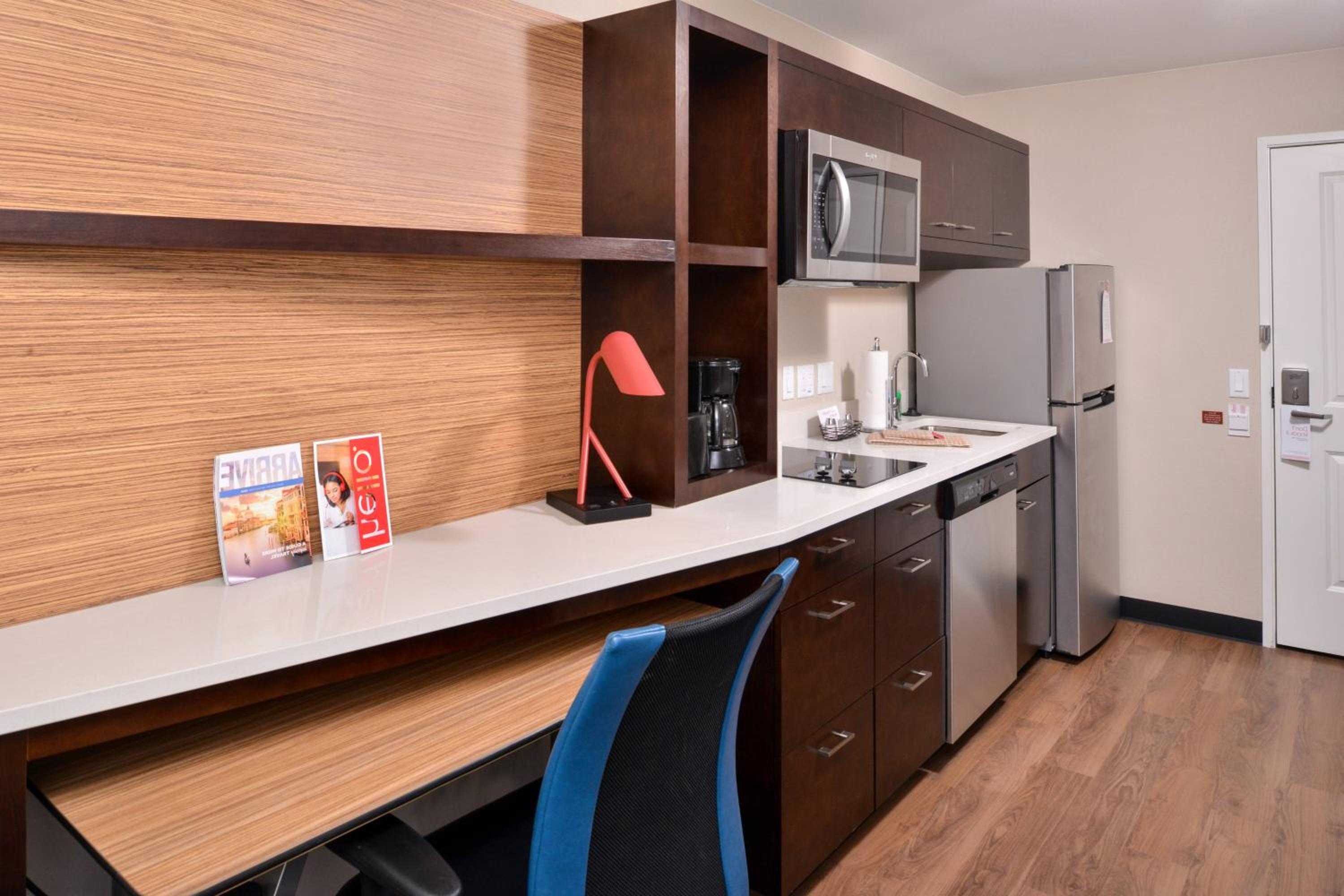 Фото TownePlace Suites by Marriott Ontario Chino Hills