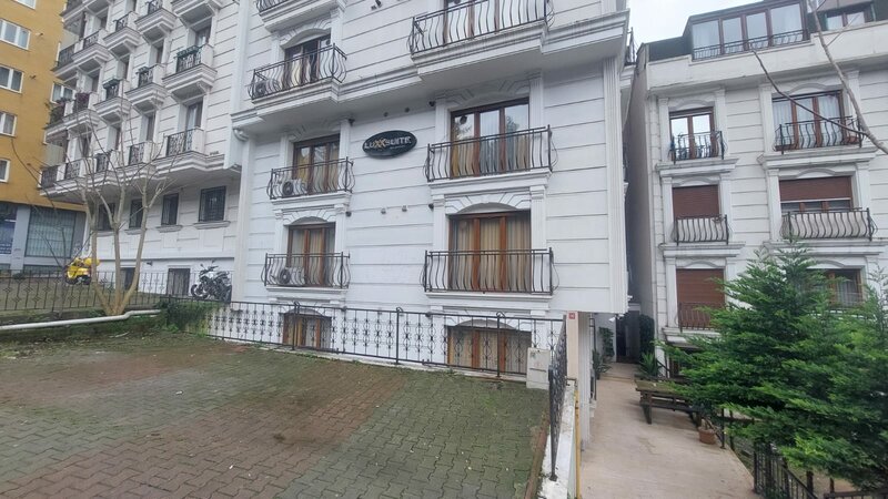 Гостиница Luxx Suite Mecidiyeköy в Шишли
