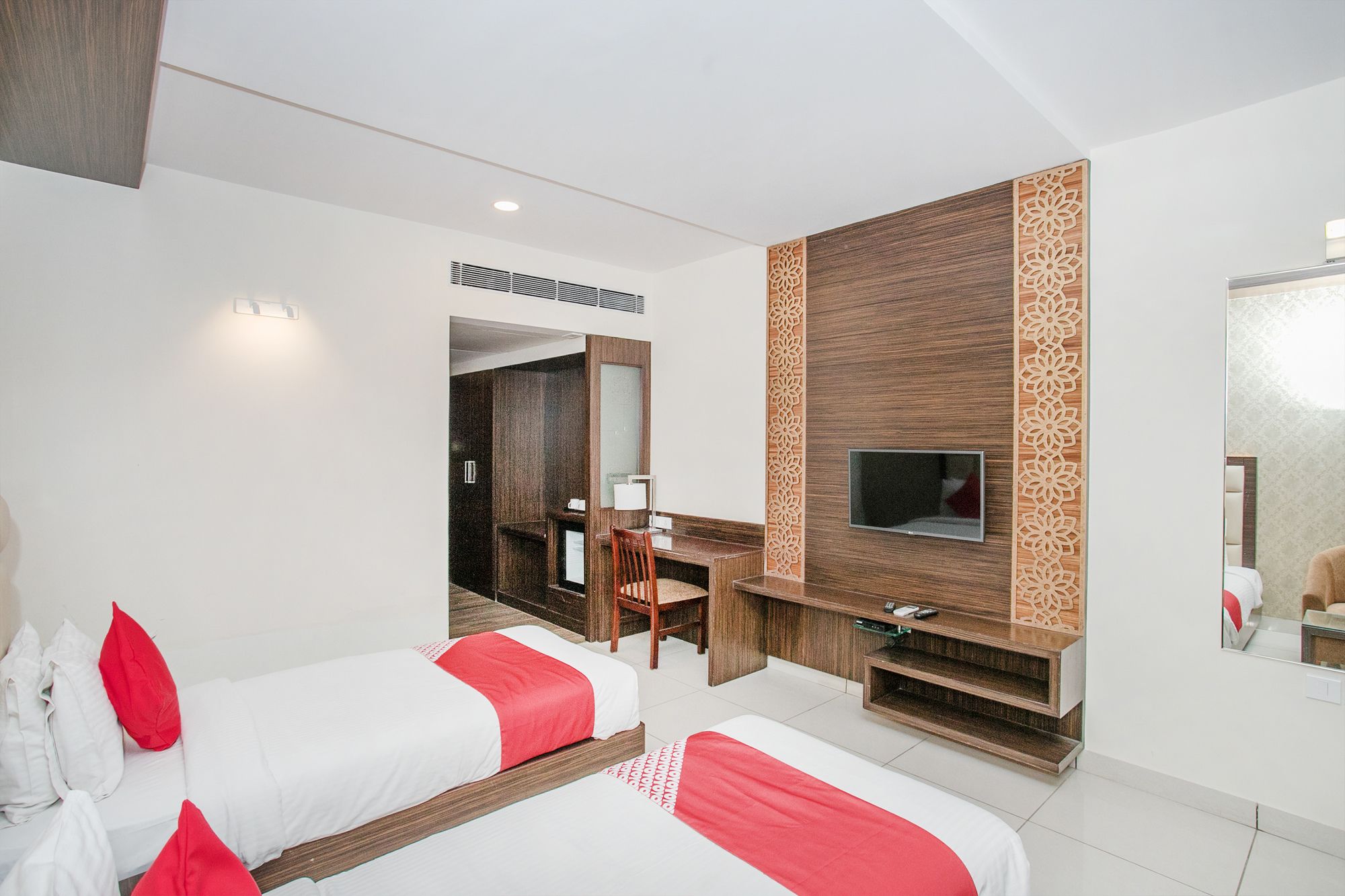 Фото West Fort Hotel