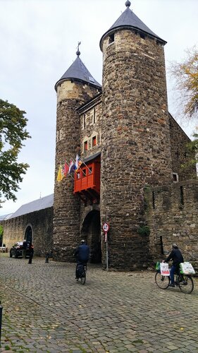 Landmark, attraction Helpoort, Maastricht, photo