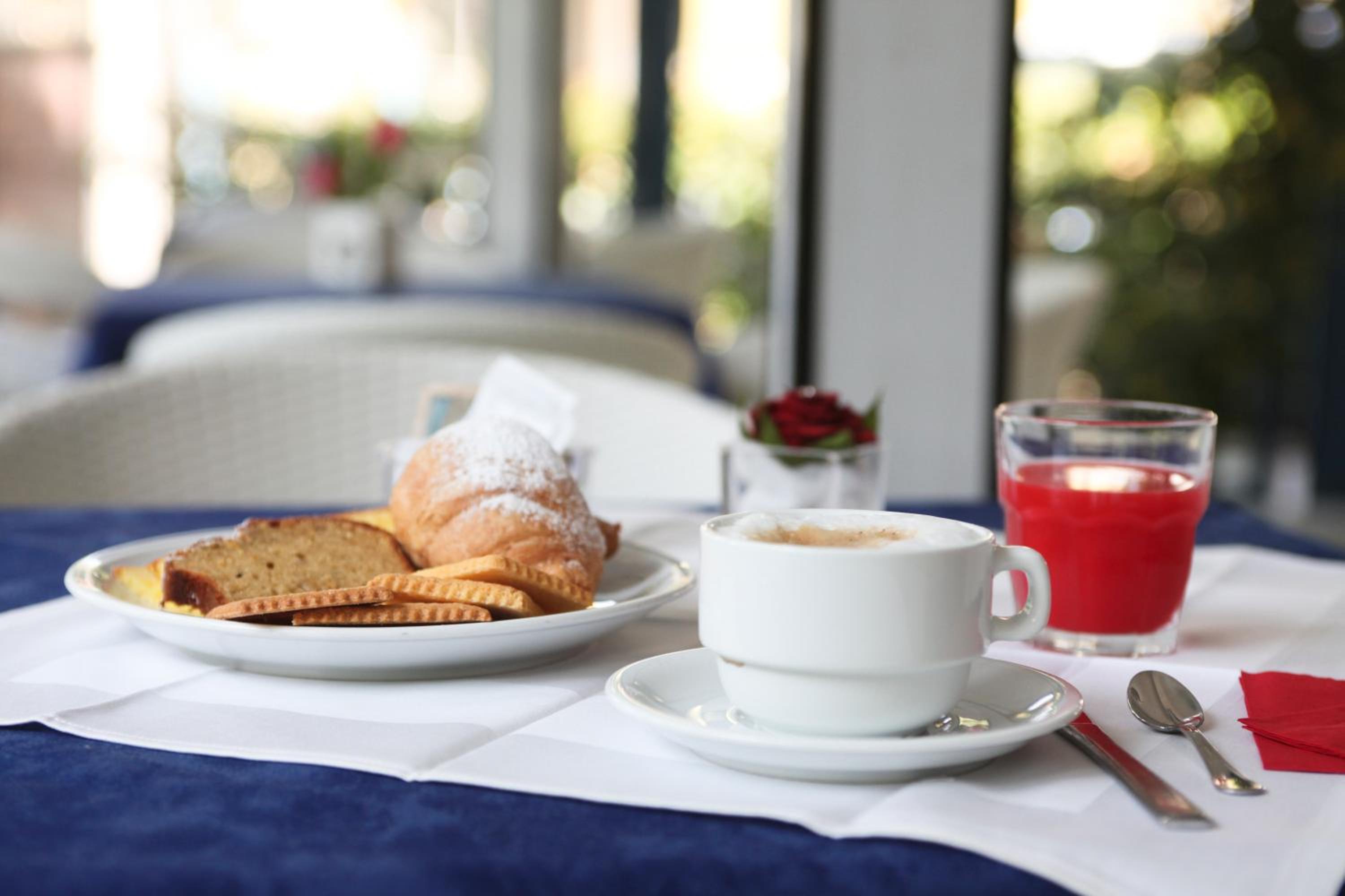 Фото Hotel Universal