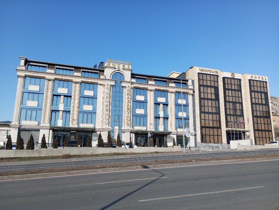 Фото Aghababyan's Hotel