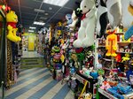 Интересные штучки (Lenina Avenue, 39) ، دمى وألعاب