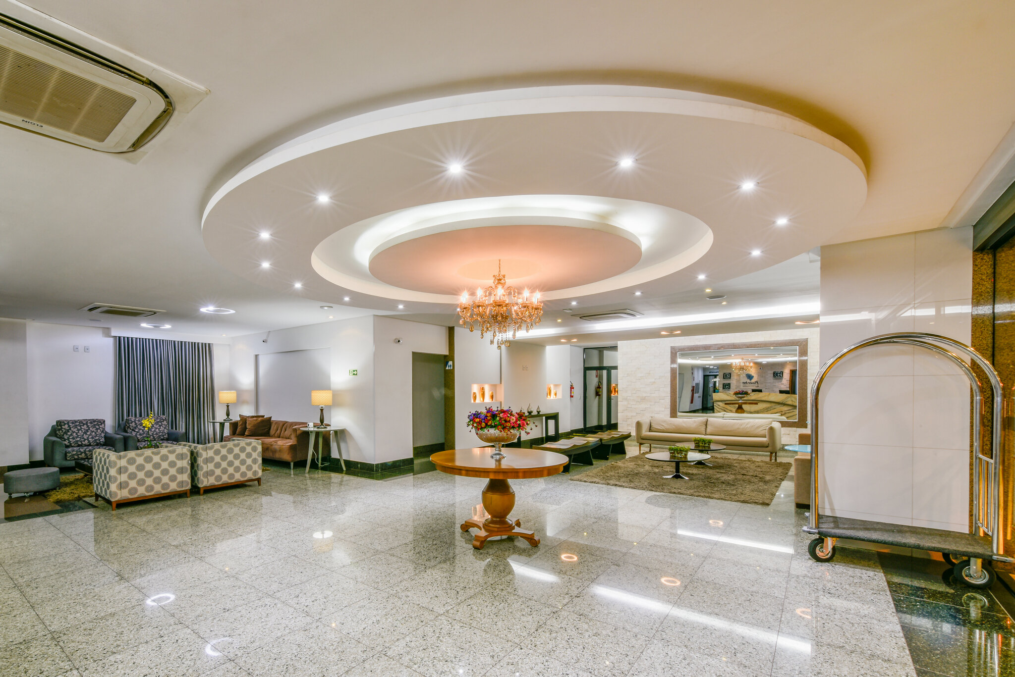 Фото Plaza Inn Breeze Aeroporto