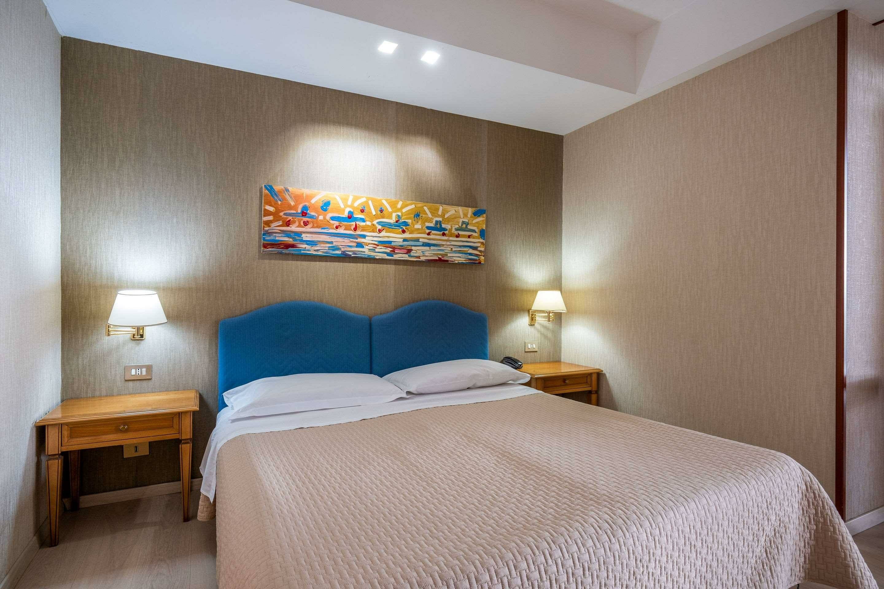 Фото Quality Hotel Rouge et Noir Roma