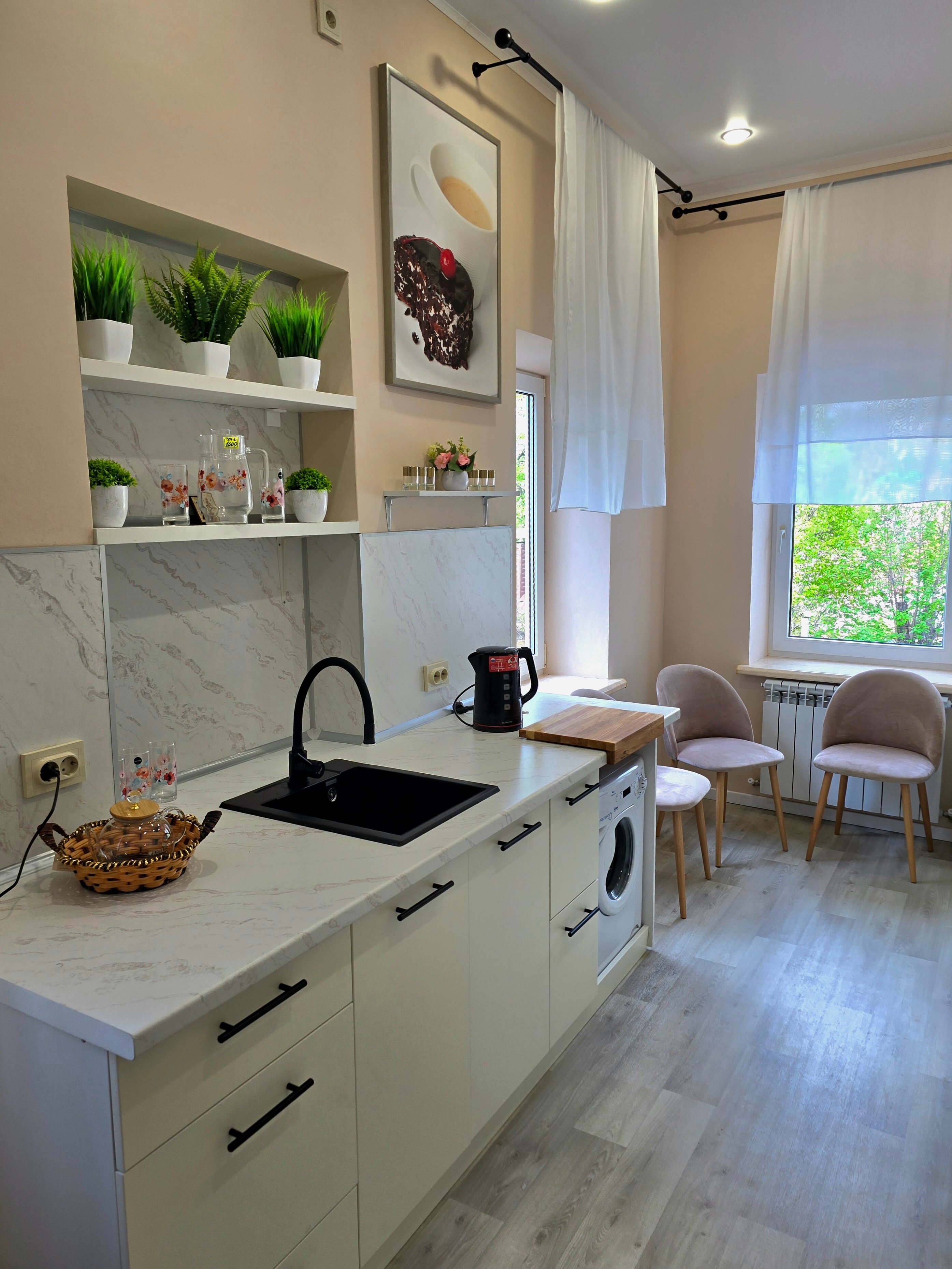 Фото Нарзан Вест