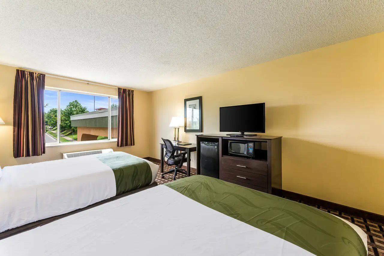 Фото Quality Inn Huntersville near Lake Norman