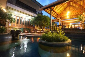 Гостиница Sanur Seaview Hotel в Денпасаре