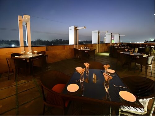 Гостиница Kyriad Hotel Indore в Индауре