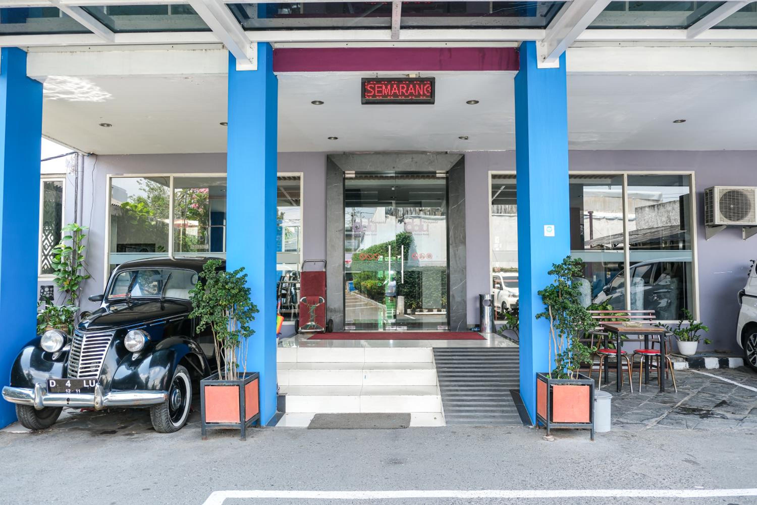 Фото отеля 2