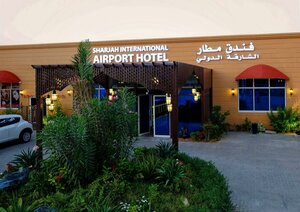 отель Sharjah International Airport Hotel