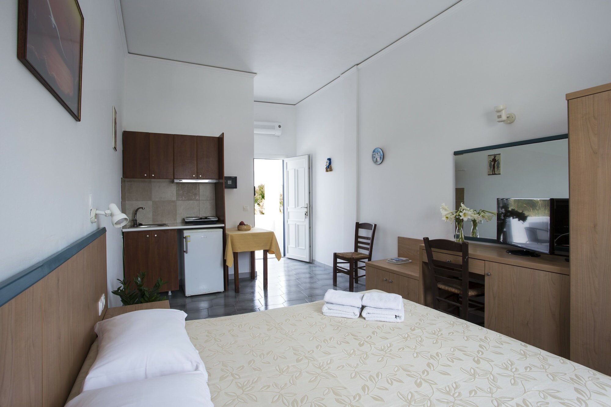 Фото Romani Studios Perissa