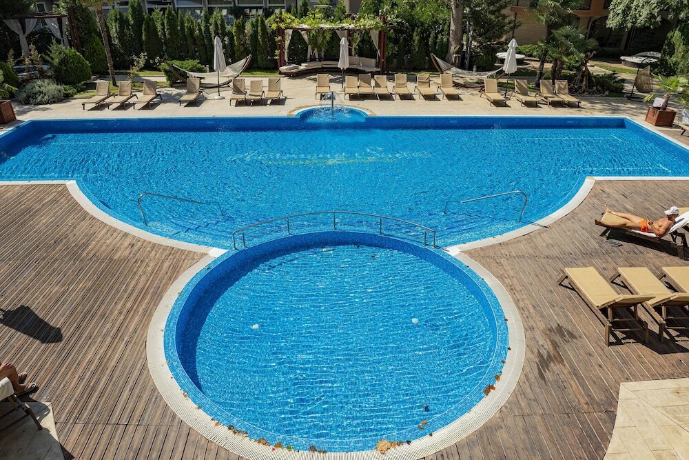 Фото Menada Harmony Suites II Apartments