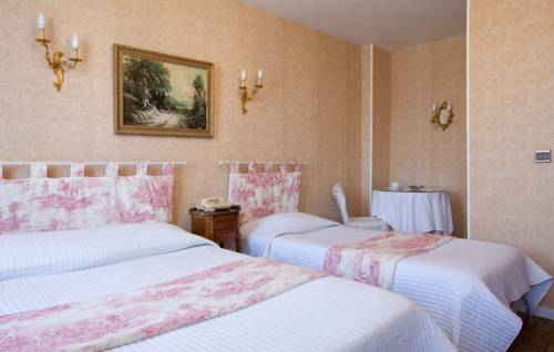 Фото Hôtel Dandy