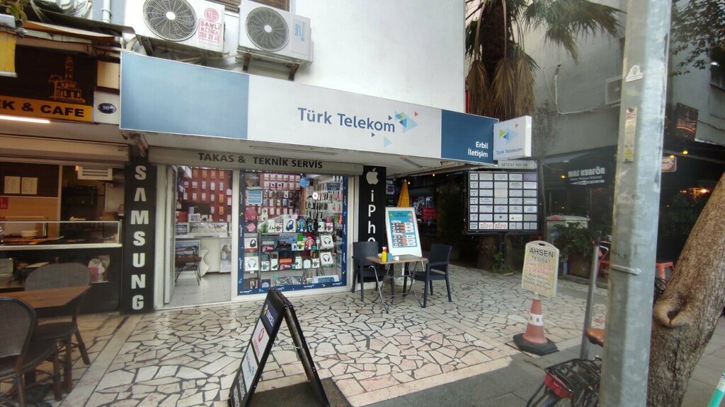 Mobile network operator Turk Telekom, Izmir, photo