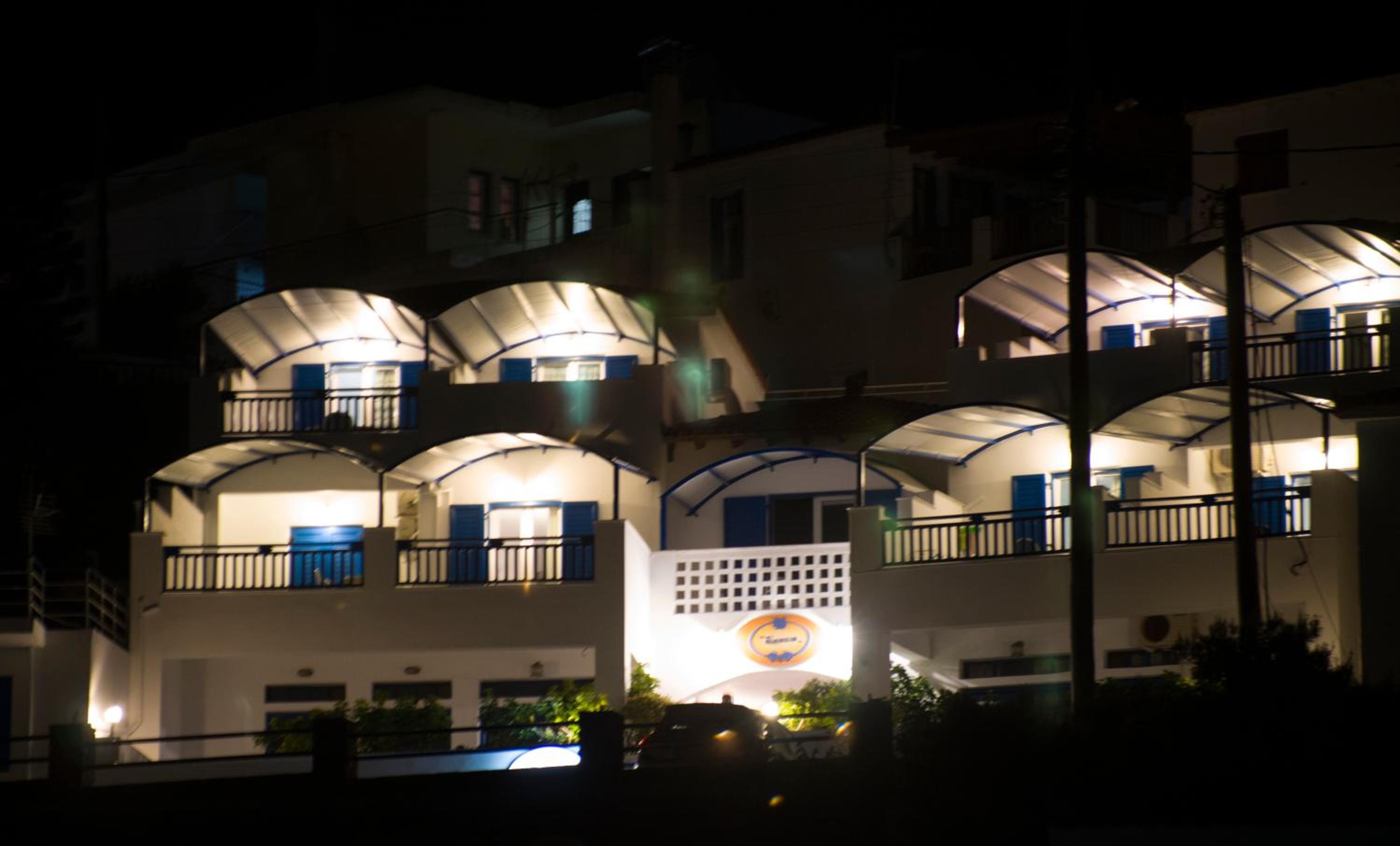 Фото Erato Apartments