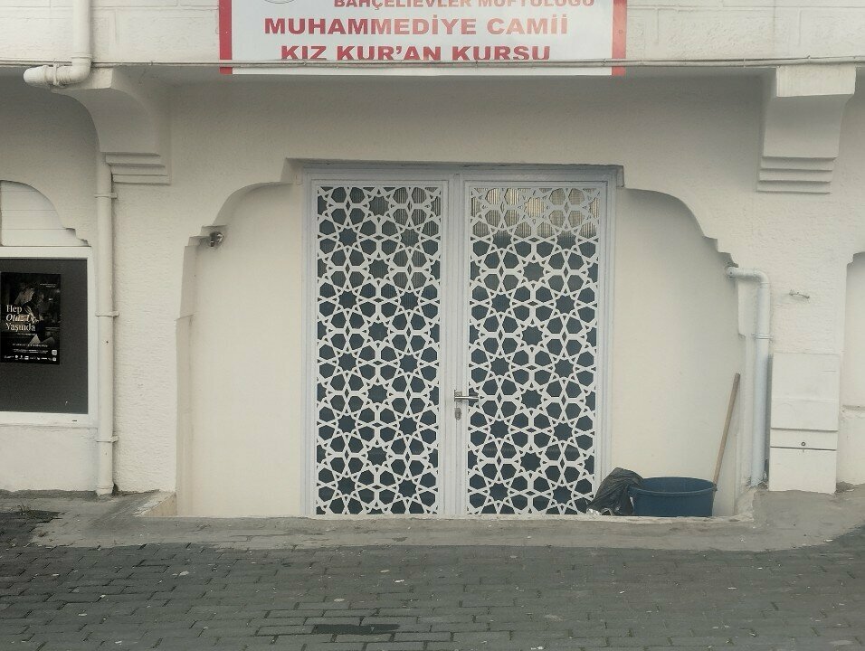 Sunday school Bahcelievler Muftiate Yenibosna Muhammadiye Girls Quran Course, Istanbul, photo