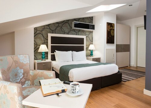 Гостиница Turkuaz Suites в Бешикташе