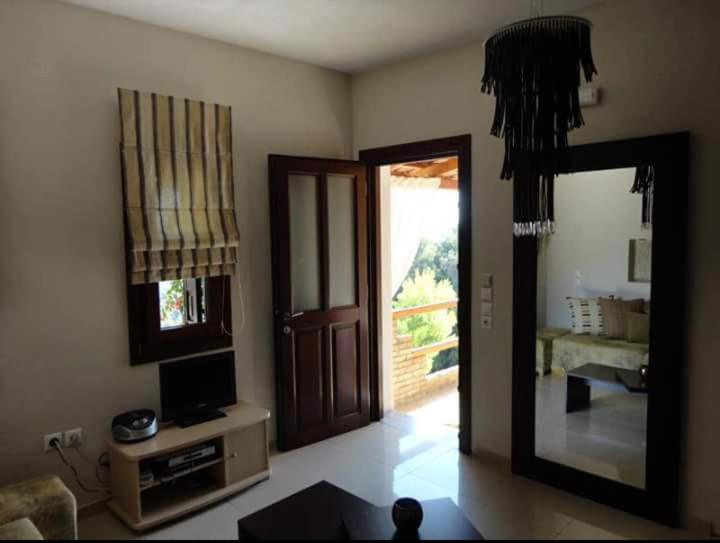 Фото Skiathos Garden Cottages