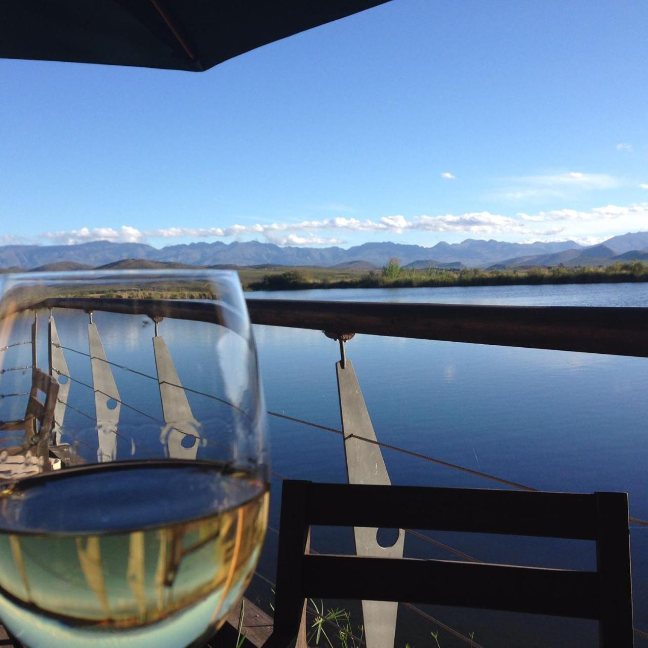 Фото A Smart Stay Apartments